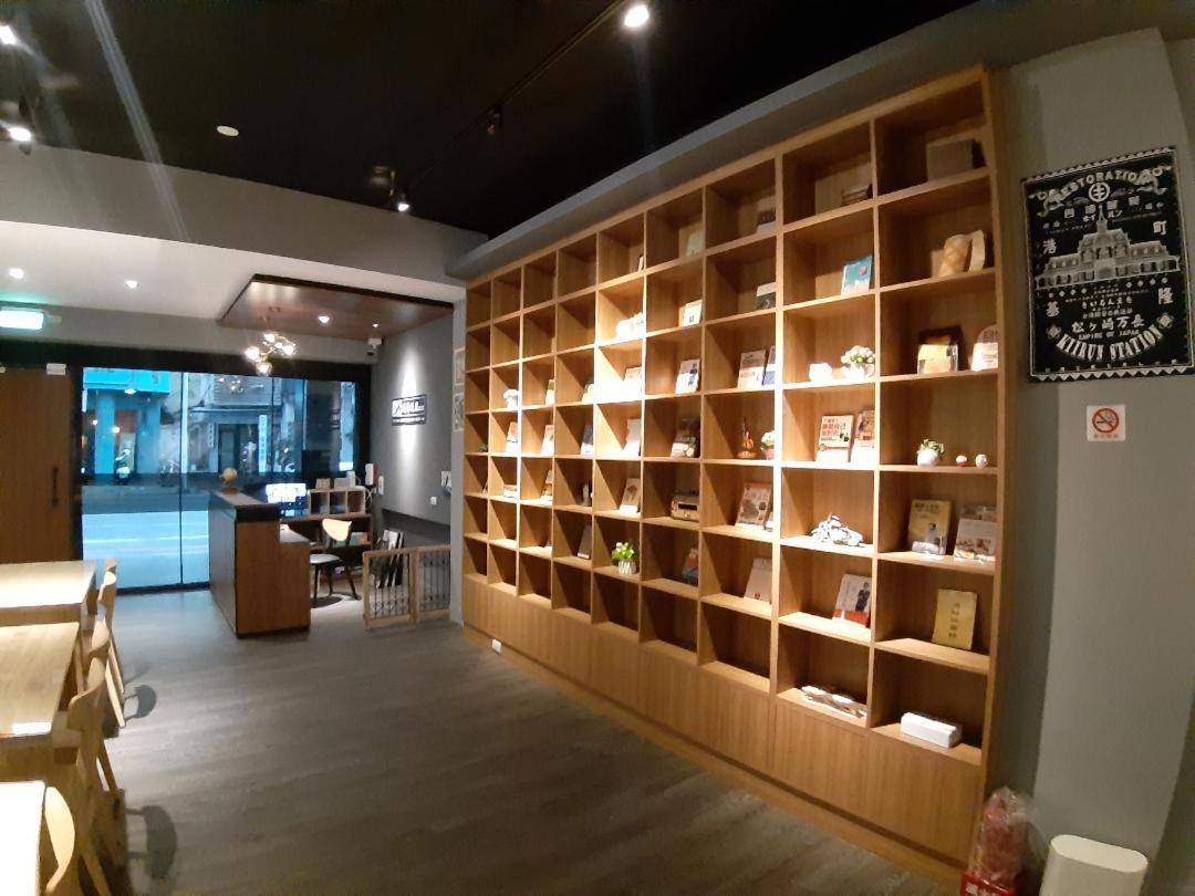 藏青民宿the Wind Guesthouse-Youth Inn Tchaj-nan Exteriér fotografie